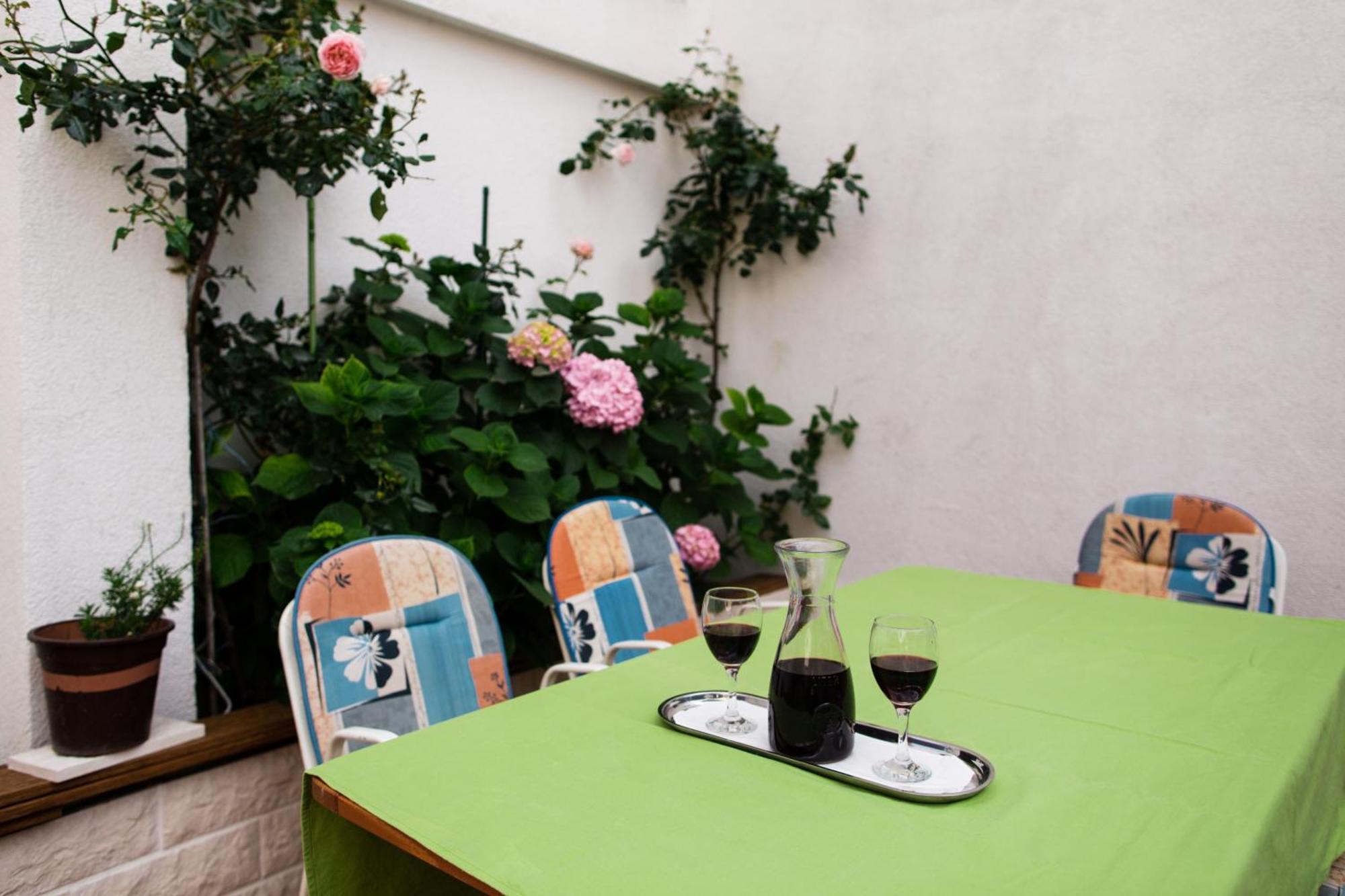 Apartments Kanajet Kaštela Екстериор снимка